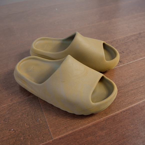 YEEZY x Adidas Slide sandals, Brown, Size 8 - Picture 4 of 8